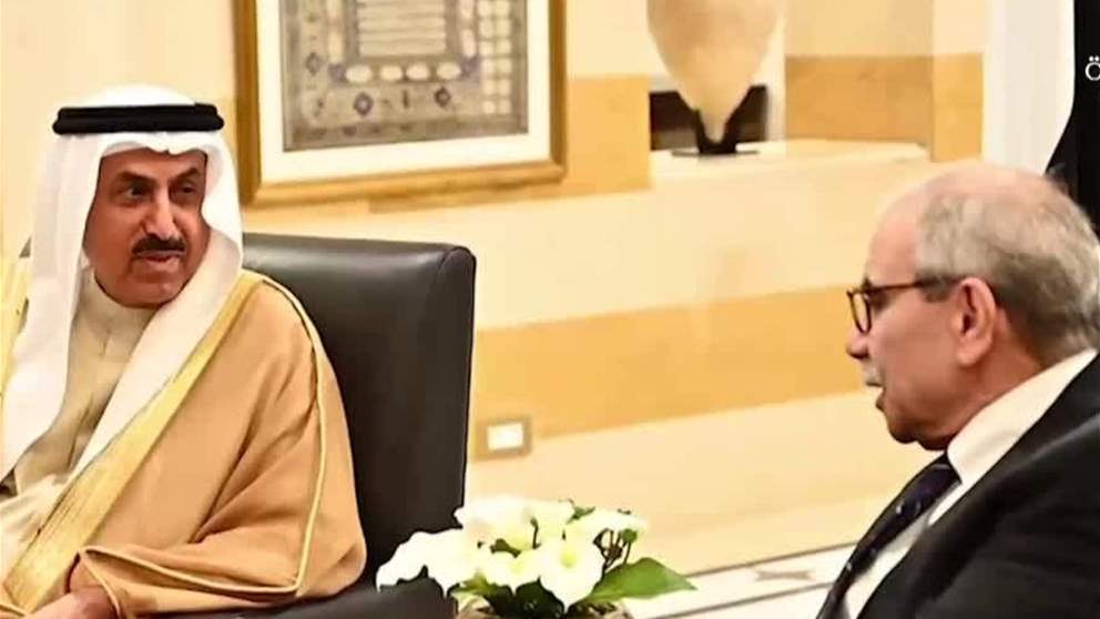 صقر غباش ونواف سلام يؤكدان على عمق العلاقات التاريخية والأخوية والاستراتيجية بين البلدين