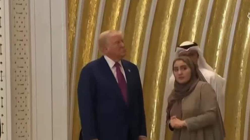 ولي عهد أبوظبي يرافق الرئيس الاميركي خلال زيارته الى جامع الشيخ زايد الكبير 