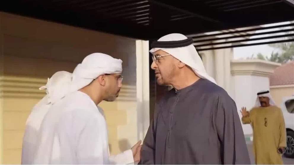 رئيس الدولة يقدم واجب العزاء في وفاة علي مصبح الشامسي في العين