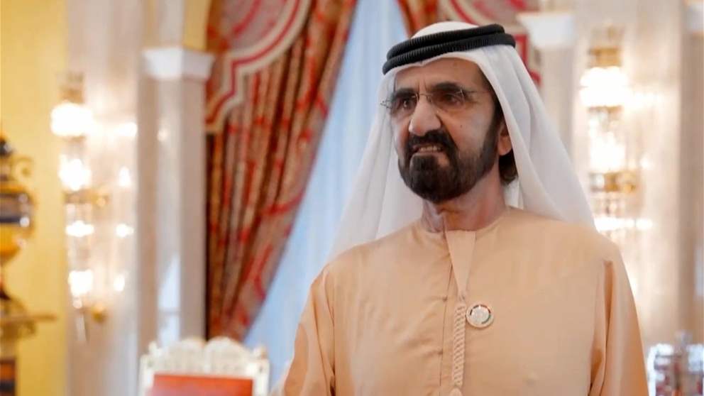 محمد بن راشد يستقبل فريق شباب الأهلي ويهنّئهم بالفوز بعدة بطولات هذا الموسم