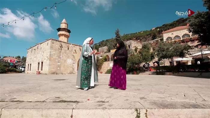 سَفْرة وسُفْرة