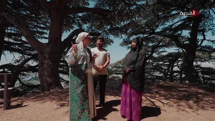 سَفْرة وسُفْرة