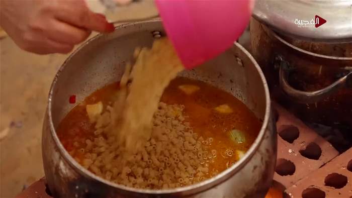 سَفْرة وسُفْرة