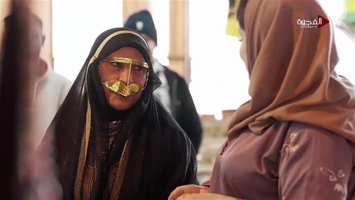 سَفْرة وسُفْرة